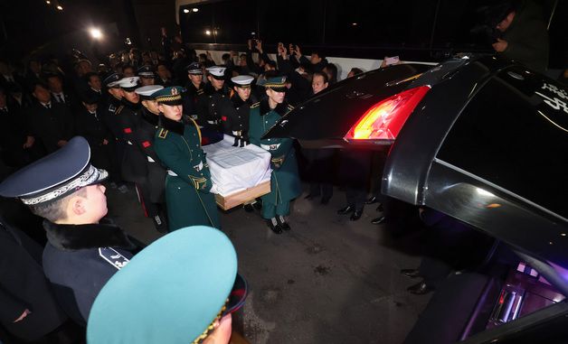 고 이해찬 전 총리 발인 엄수