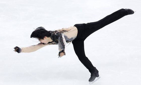 연기 펼치는 차준환