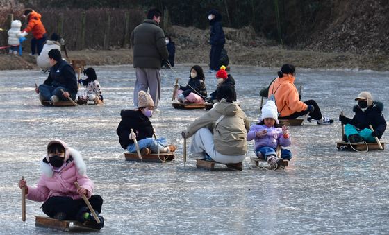썰매타기 좋은 날