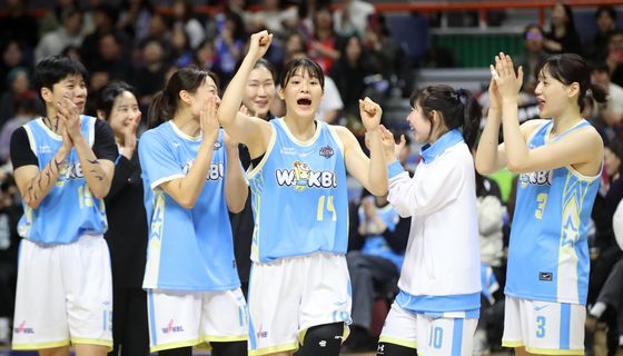 '25득점에 MVP' 환호하는 변소정