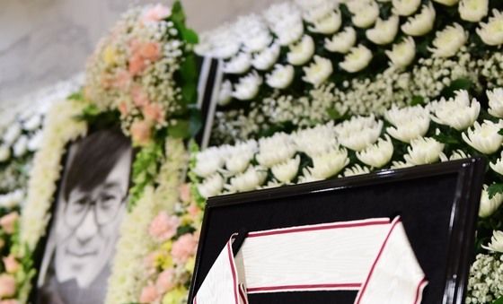 정부, 故 안성기 배우에 '금관문화훈장' 추서