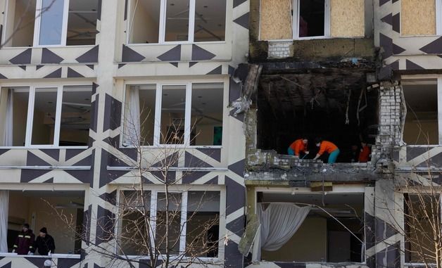 [포토] 드론 공격 받은 키이우 민간 의료시설