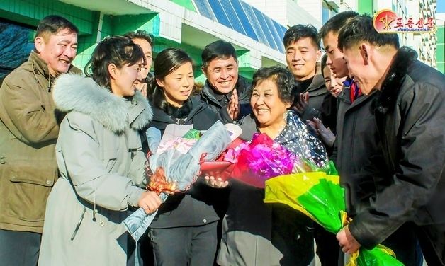 北"모교를 사랑하고 스승을 존경해야"