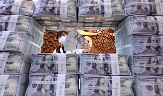 고환율 대응 여파…외환보유액 감소