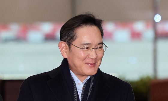 이재용, 방중 사절단 일정 마치고 귀국