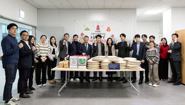 이재명 대통령, 행정안전부에 피자 격려