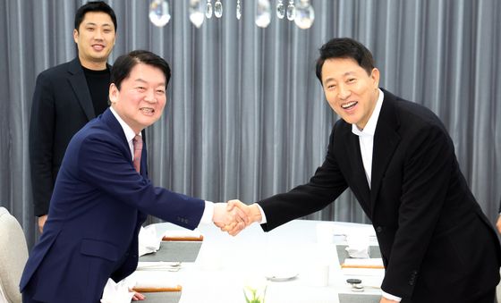 손잡은 오세훈·안철수