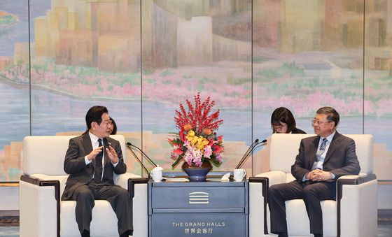 이재명 대통령, 천지닝 상하이시 당 서기와 사전환담