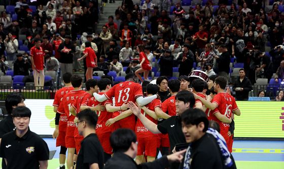 '베논 26점' 한국전력, 3-1 역전승에 3위로 올라