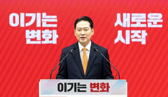 장동혁 "계엄과 탄핵의 강 건너 미래로 나아갈 것"