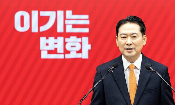 장동혁 "계엄과 탄핵의 강 건너 미래로 나아갈 것"