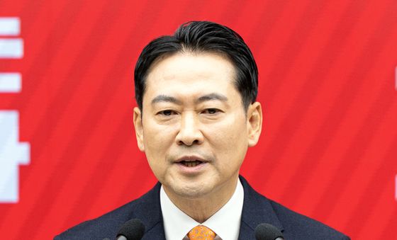 장동혁 "계엄과 탄핵의 강 건너 미래로 나아갈 것"