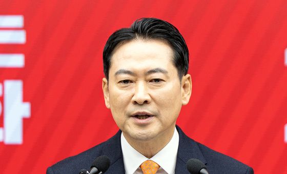 장동혁 "계엄과 탄핵의 강 건너 미래로 나아갈 것"