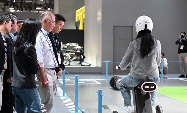 [CES2026] 정의선 회장, '모베드' 시연 참관