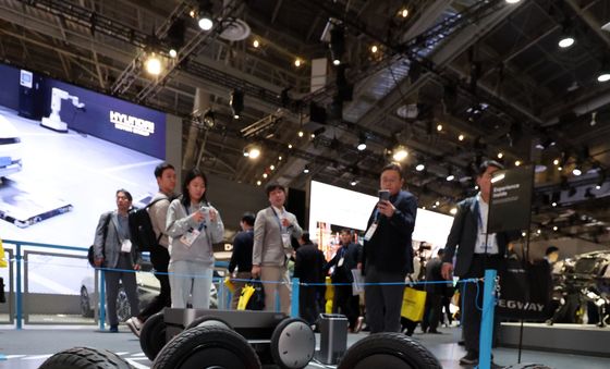 [CES 2026]바퀴가 자유자재로 움직이는 '모베드'