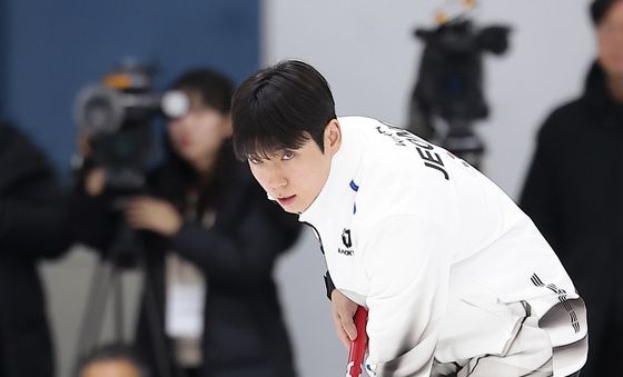 대한민국 선수단 첫 경기 펼칠 컬링 믹스더블 김선영·정영석