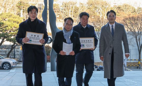 대검 찾은 민주