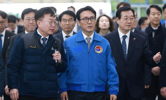 한국항공우주산업 방문한 김민석 총리