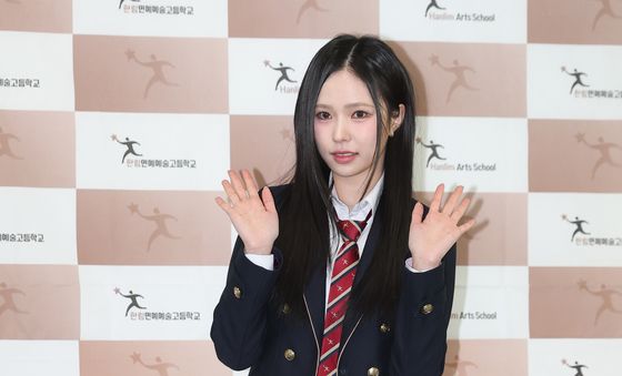 캔디샵 최사랑, 교복 모델이 따로없네