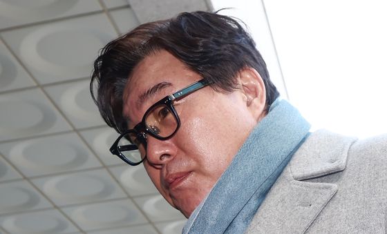 김성태 쌍방울 전 회장, 대북송금 회유 의혹 관련 검찰 출석