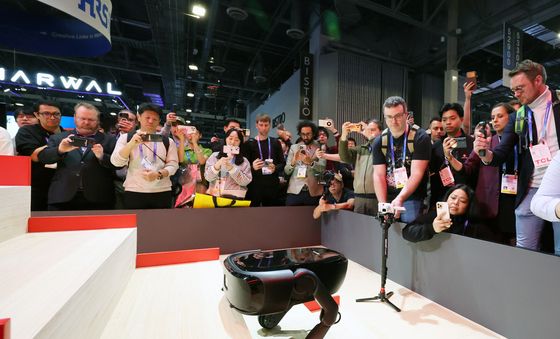 [CES2026]계단 오르는 로봇 청소기