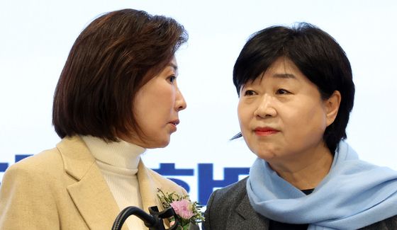 대화하는 나경원·서영교