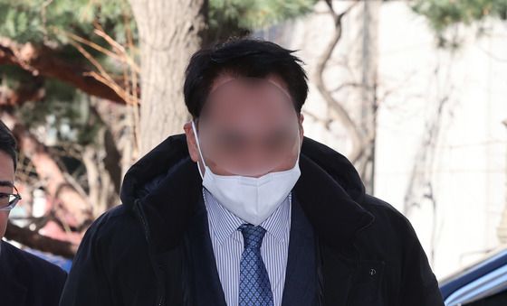 '김병기 공천헌금 의혹' 前 동작구의원 경찰 출석