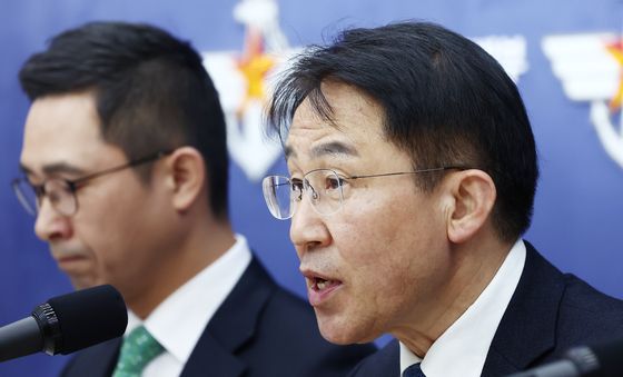 방첩사 해제·개편 방안 발표하는 홍현익 위원장