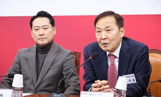 발언하는 김기웅 국민의힘 통일위원장