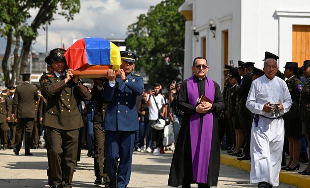 [포토] 카라카스의 '美공습 사망' 베네수군 장례식