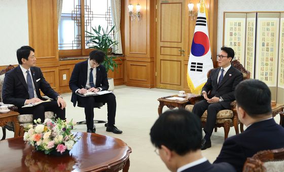 김민석 총리, 고바야시 다카유키 日 자민당 정무조사회장 접견