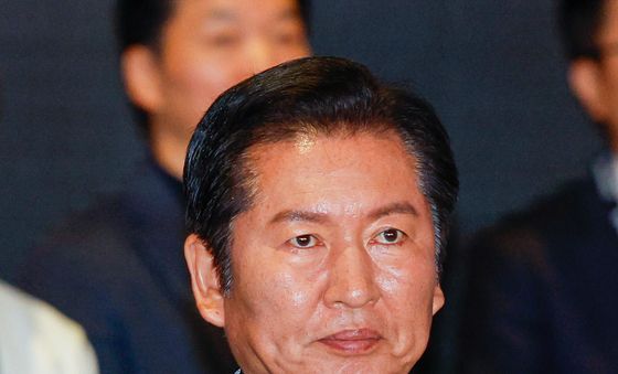 국민의례하는 정청래 대표