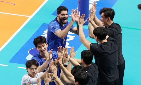 우리카드 '승리의 기쁨'