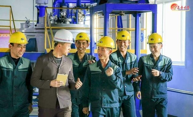 北, 흥남비료연합기업소 조명…"대중 증산열의 불러일으켜"