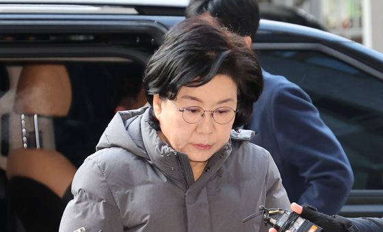 취재진 질문 받는 이혜훈 후보자