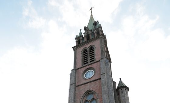 명동성당에서 거행되는 고 안성기 발인식