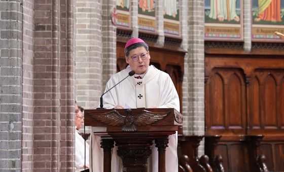 故 안성기 배우 장례미사 집전하는 정순택 대주교