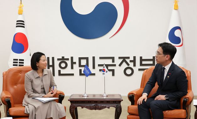 김민재 행안부 차관 국제이주기구(IOM)와 면담, 외국인 지원 분야 협력 논의