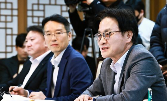 암참 만난 김정관 산업부 장관