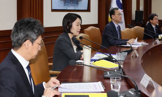 '온누리상품권' 발언하는 이소영 장관