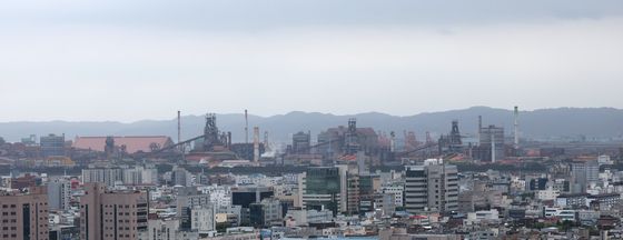 포스코는 정상 조업 중