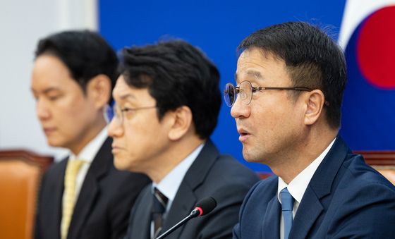 정책조정회의 발언하는 한병도 원내대표
