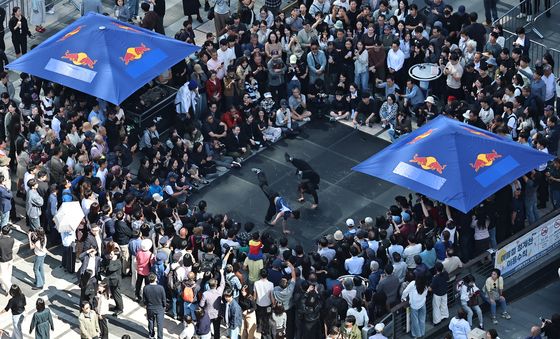 서울 광화문 도심 줄타기 사전공연