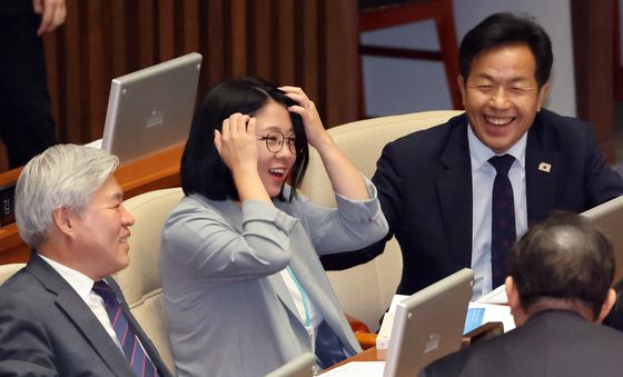 본회의 자리한 용혜인 의원
