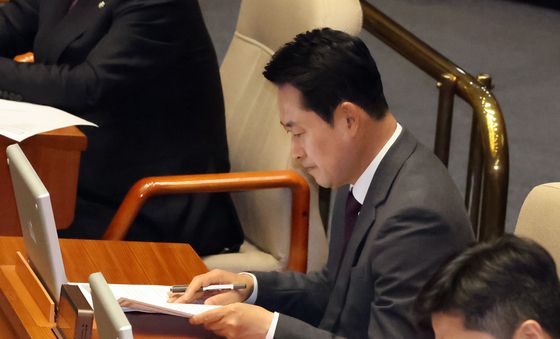 본회의 자리한 장동혁 대표