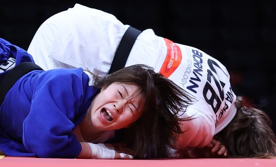 고통 호소하는 허미미
