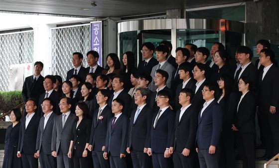 "당신의 청춘이, 검찰에 영원히"