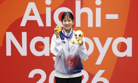 정하은, AG 태권도 품새 금메달… 韓 여자 개인전 2연패