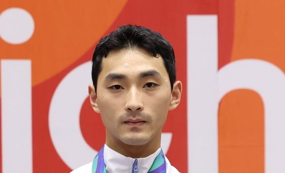 태권도 품새 금메달 획득한 윤규성