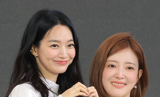 신민아·이세영, 러블리 세트